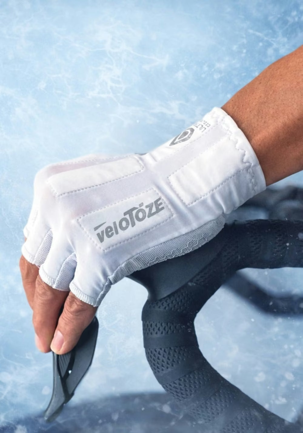 VeloToze Glacier Gloves White - Image 5