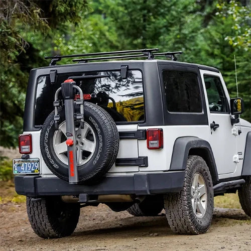 Picture of a jeep with Yakima bike racks