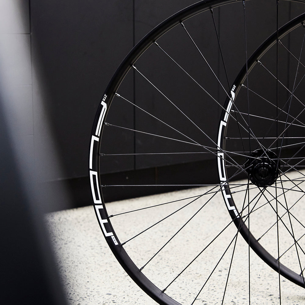 FLOW EX3 ON DT350 - DH WHEELSET