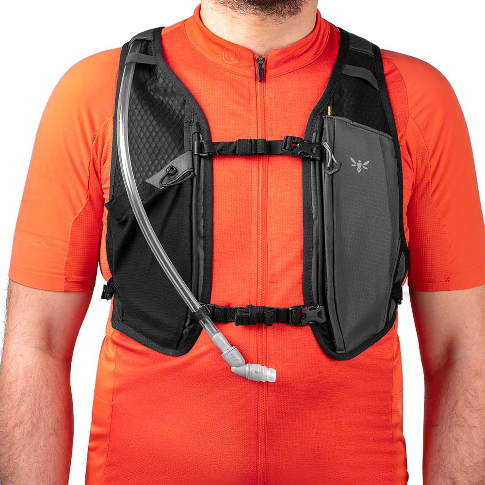 APIDURA - BACKCOUNTRY SERIES HYDRATION BACKPACK