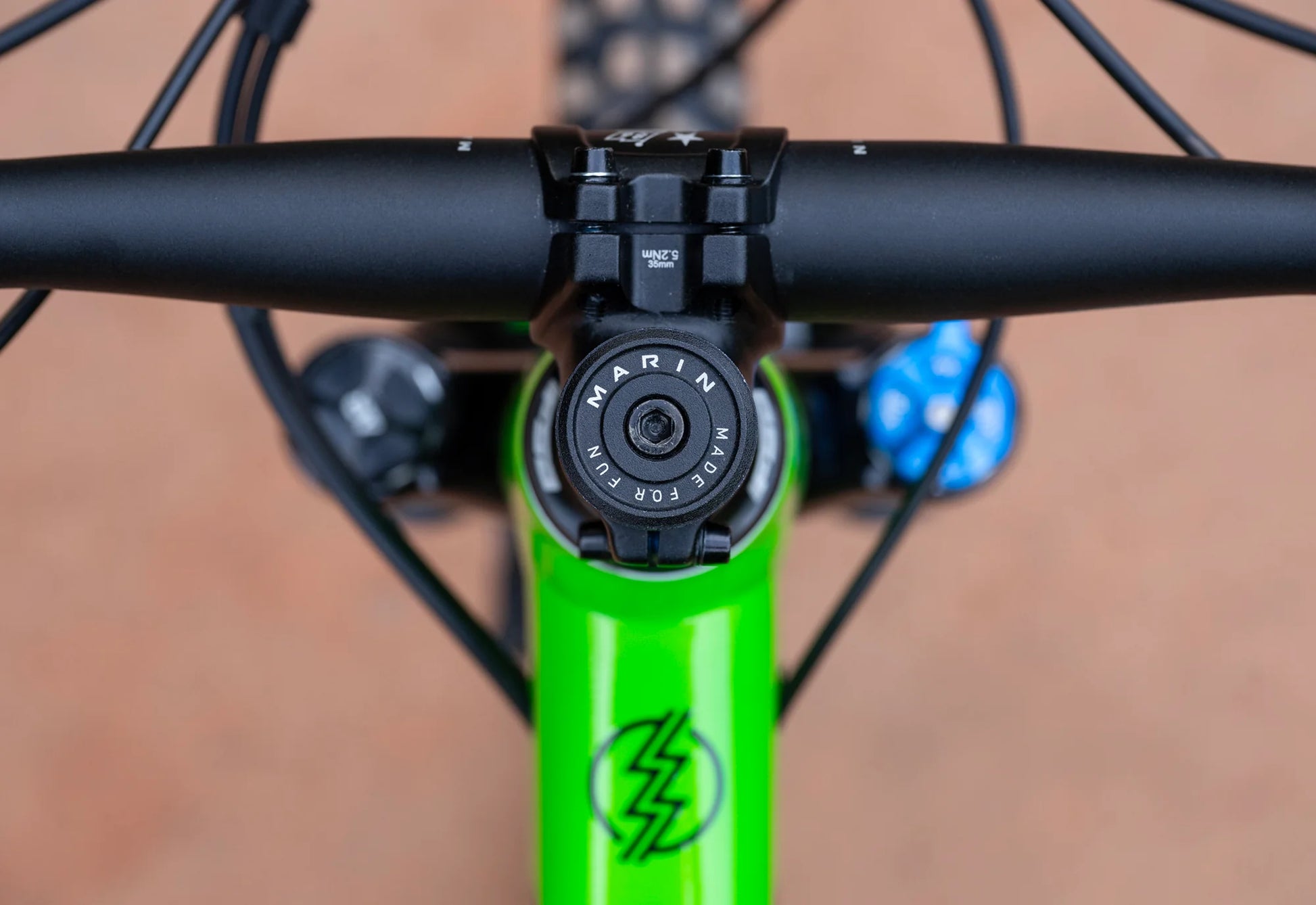 2025_MARIN_BIKES_RIFT_ZONE_JR_TOP_CAP