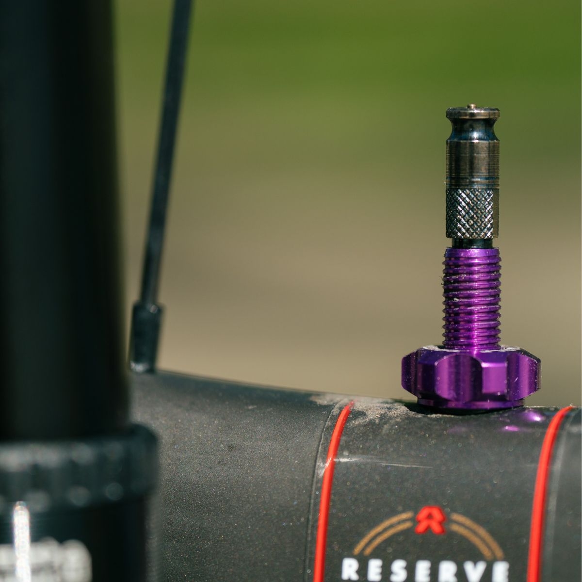 WOLF TOOTH - TUBELESS VALVE STEM KIT FOR CLIK VALVE - 44MM