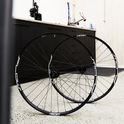 FLOW EX3 ON CHRIS KING MTB WHEELS