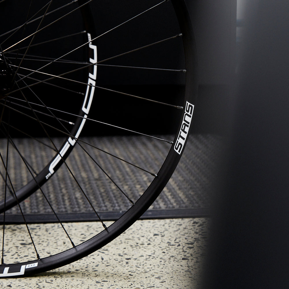 FLOW EX3 ON CHRIS KING MTB WHEELS