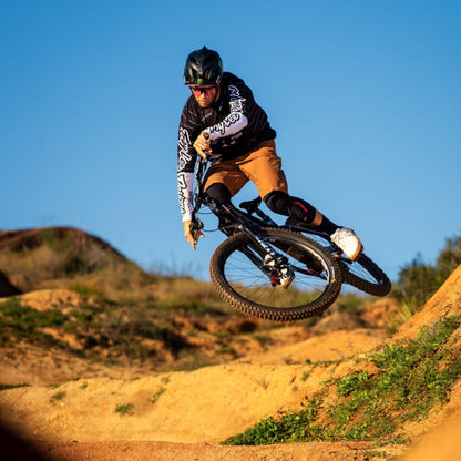 DEITY - CZ40 CAM ZINK SIGNATURE 31.8 HANDLEBAR - 40MM RISE