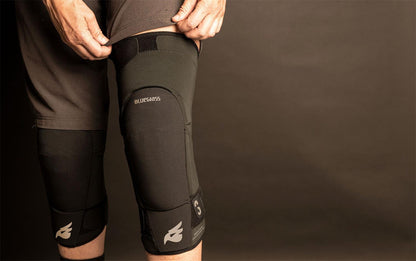 Bluegrass 3Straps Knee Guards Black 5