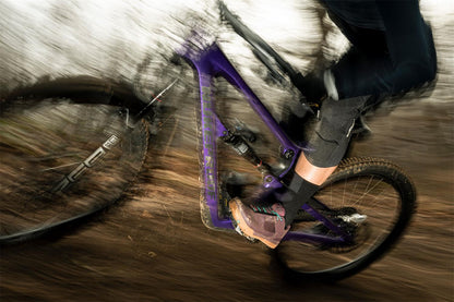 Bluegrass Aura Core Knee Guards 10