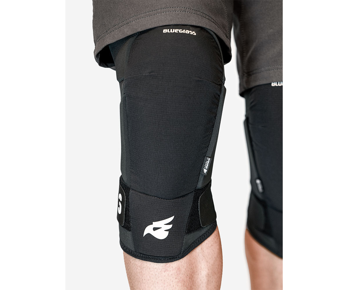 Bluegrass 3Straps Knee Guards Black 2