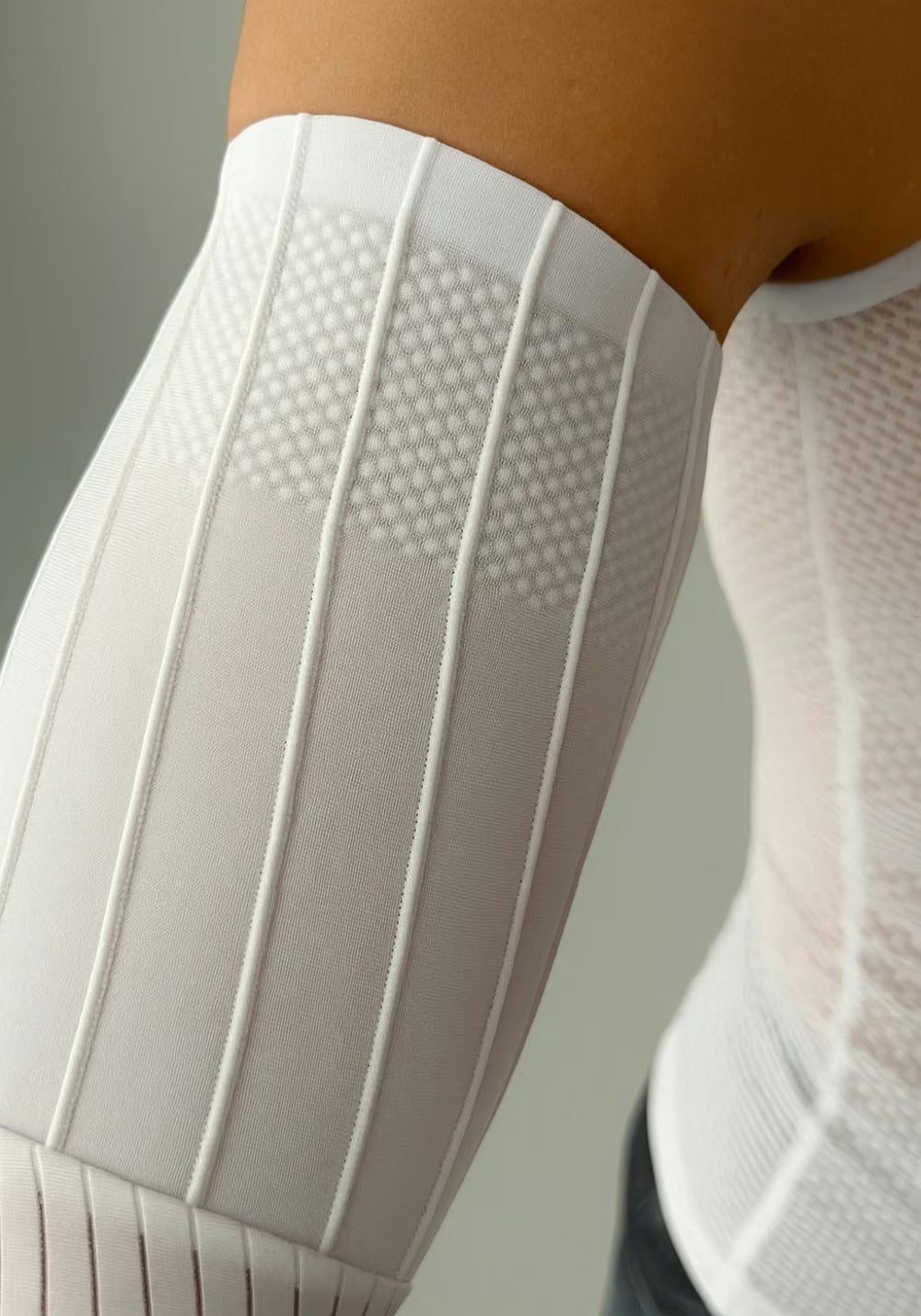 VeloToze Aero Arm Sleeves - Image 5