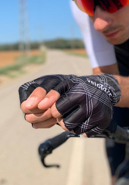 VeloToze Aero Gloves - Image 4