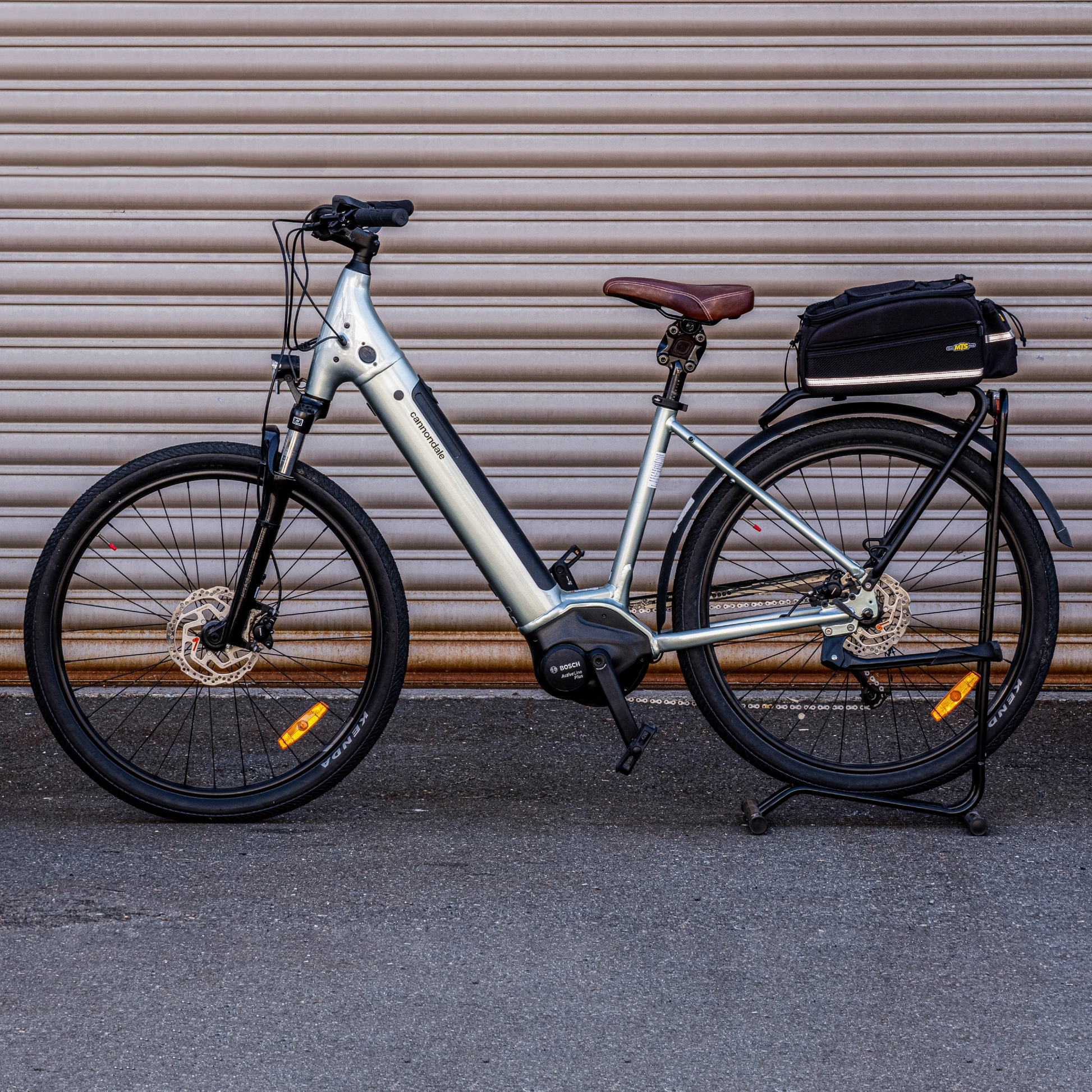 Cannondale Neo Adventure E-Bike Side