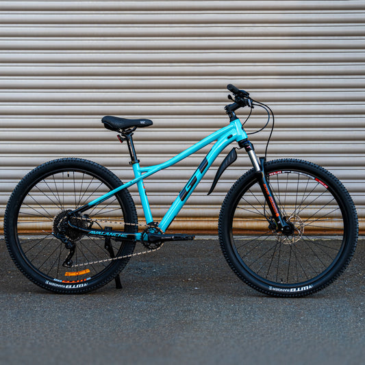 GT Avalanche Side View
