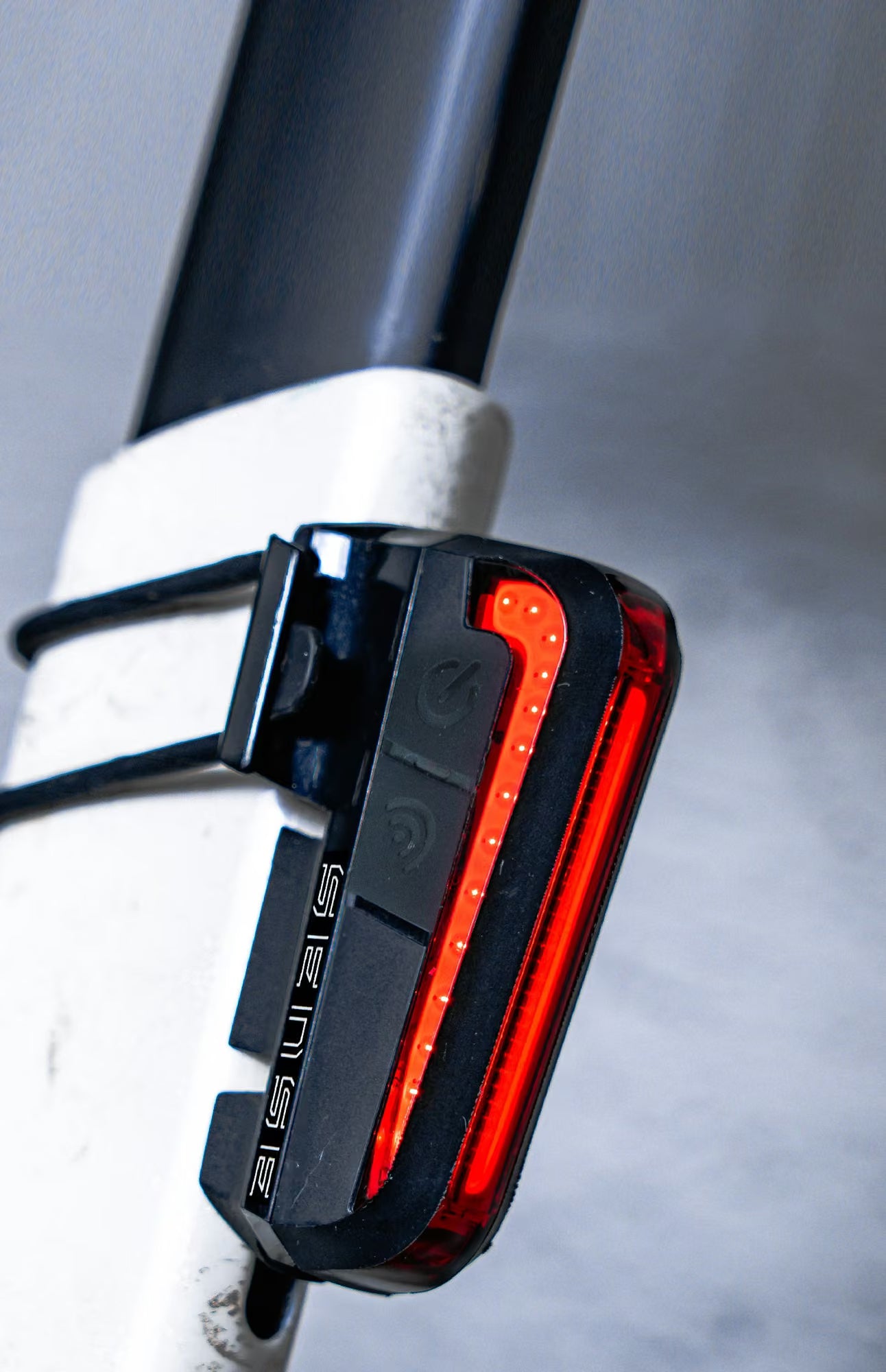 Moon Light Cerberus Sense Rear VLS 150 Lumen - Image 7