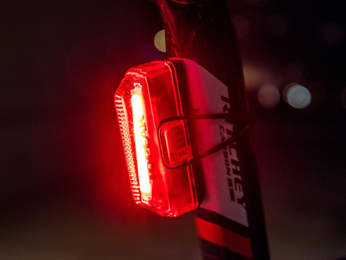Topeak Light RedLite Rear Aero USB 55 Lumens - Image 4