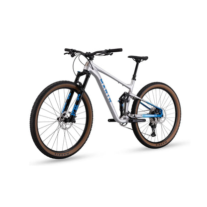 MARIN 27 TAM 2 SILVER REAR HIGH RES