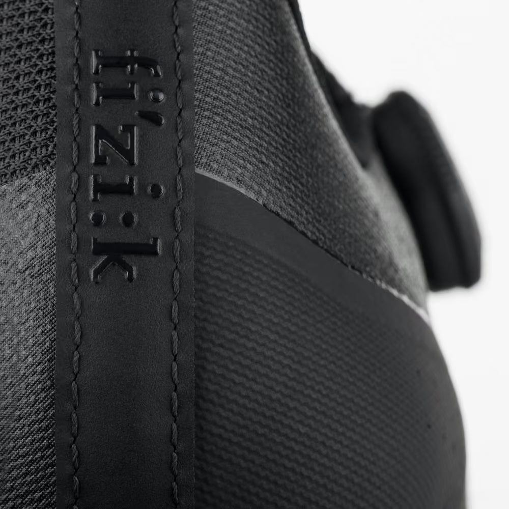 Fizik Tempo R4 Overcurve Wide Black - Image 4