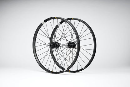 Crankbrothers Synthesis Carbon DH 11 Wheelset - Image 3