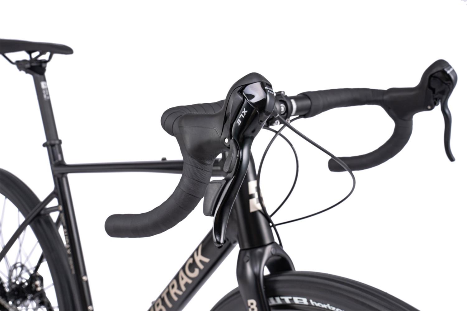 01_BT_MY24_Audax_AL_matt_black_web_04