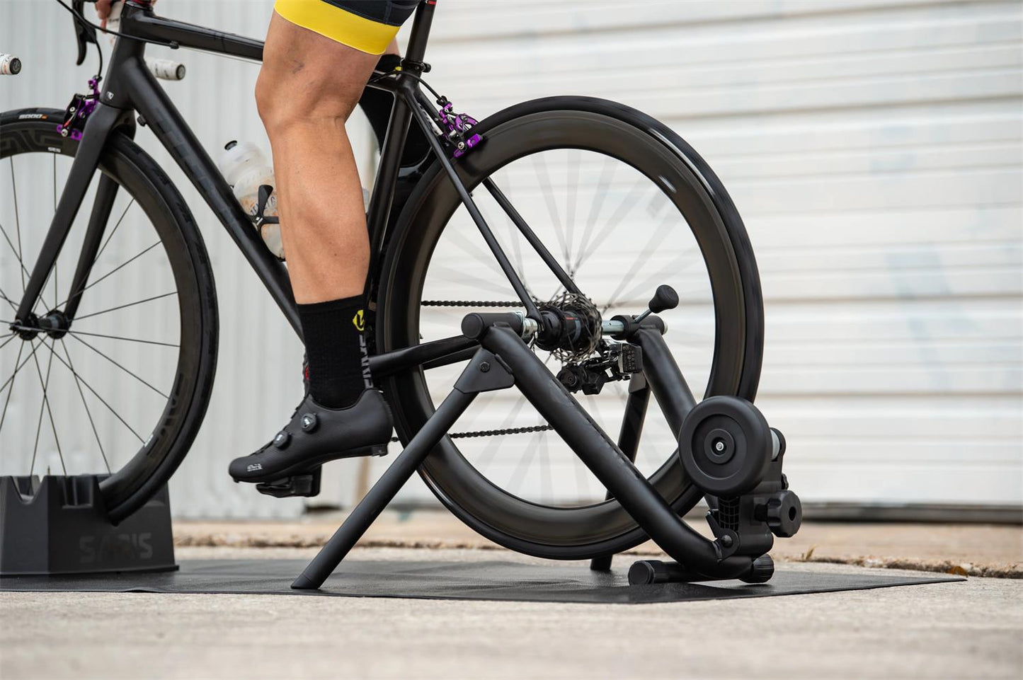 Mag_Indoor_Bike_Trainer_With_Magnetic_Resistance_3