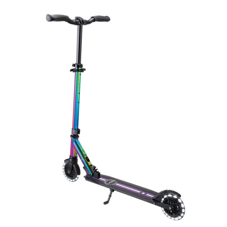 721-401_light-up-2-wheel-scooter-768x768