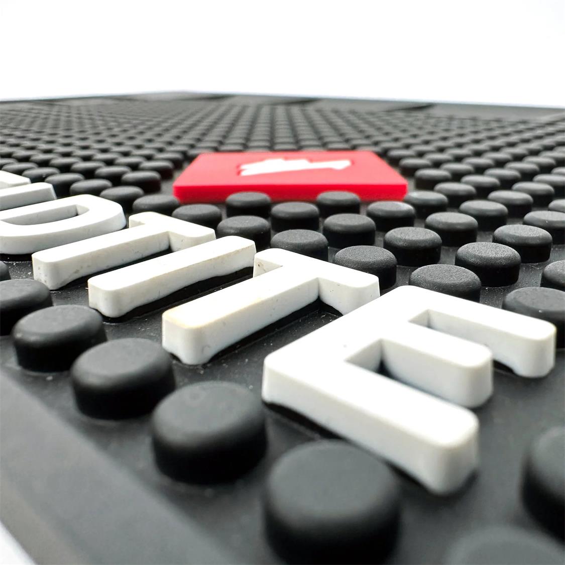 Rubber_Workshop_Mat_with_Magnet_3